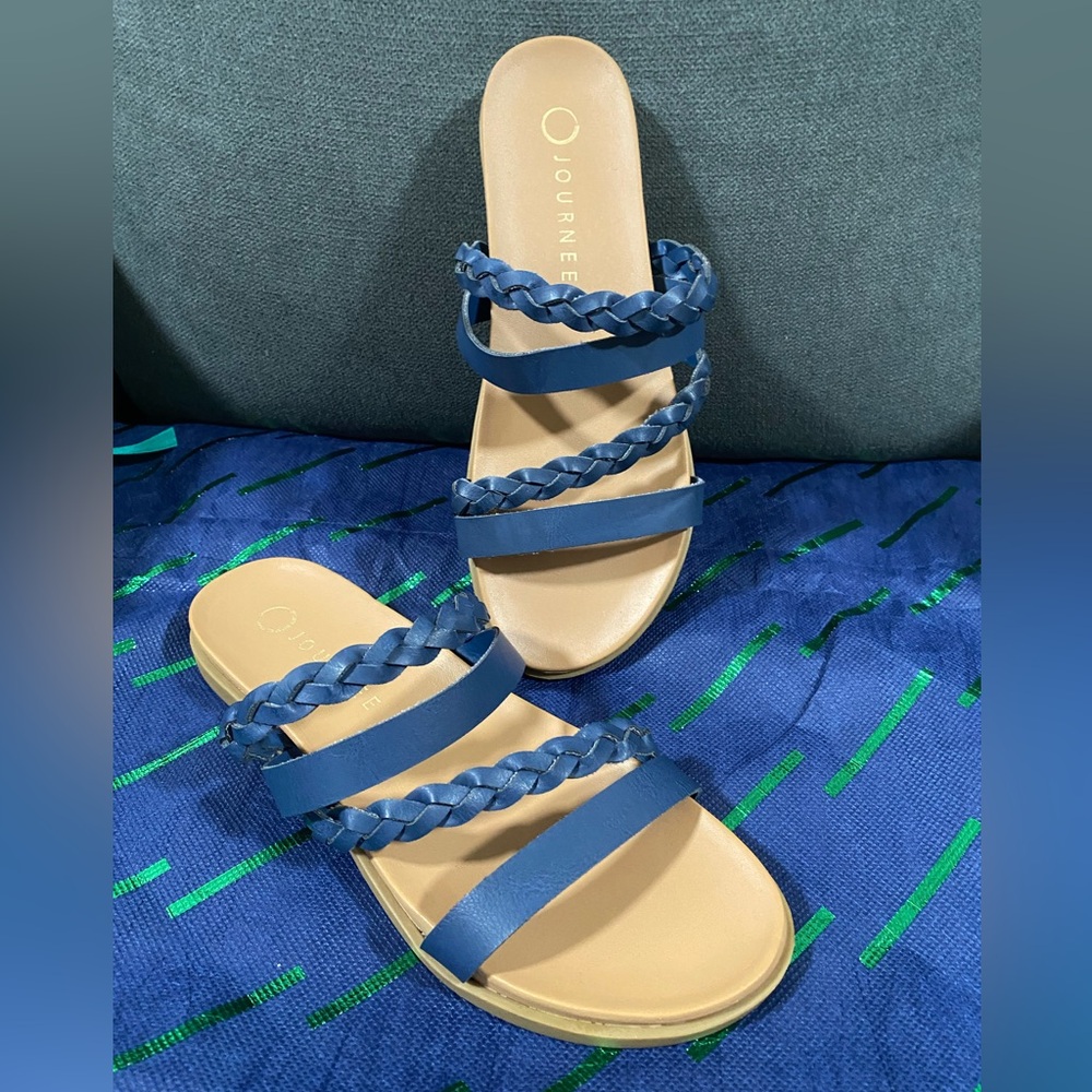 ⭐️NEW Journee COLETTE SLIDE SANDALS IN FAUX LEATHER Size 6 - Picture 2 of 16